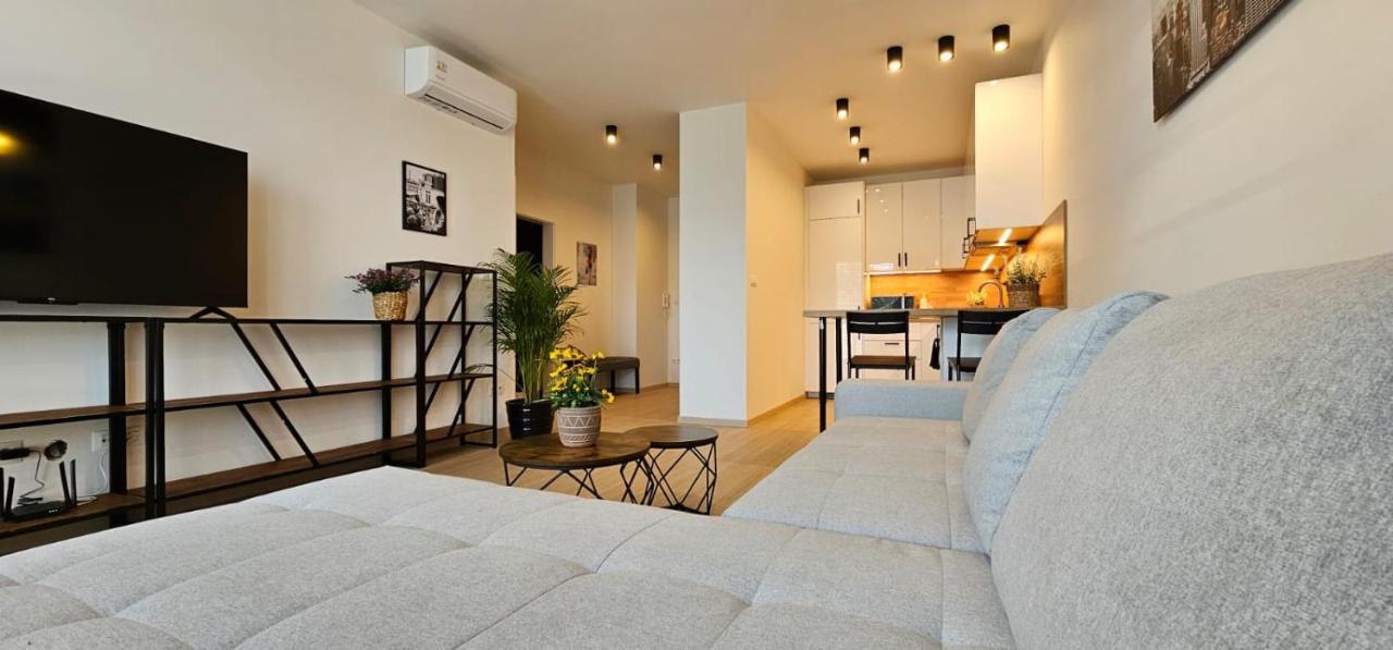 Appartement 2 Apartment, New Building, Bosakova Street, 49 *